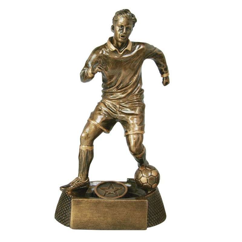 THE DRIBBLE FOOTBALL FIGURE