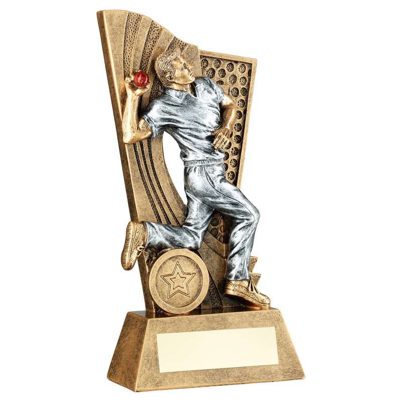 BRZ/PEW/RED MALE CRICKET BOWLER ON BACKDROP WITH PLATE (1in CENTRE) – 6in